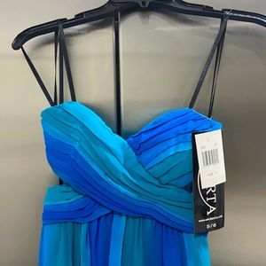 Gorgeous ocean strapless dress